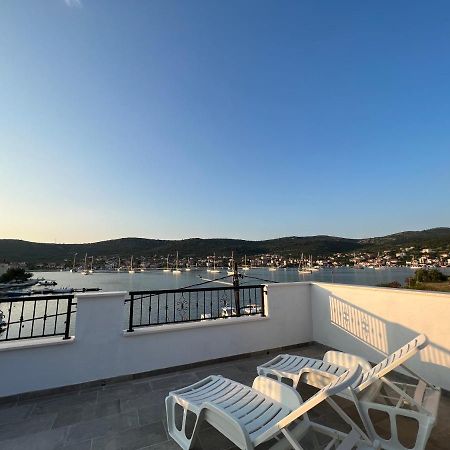 Apartmani Tamaris Vinišće Eksteriør billede